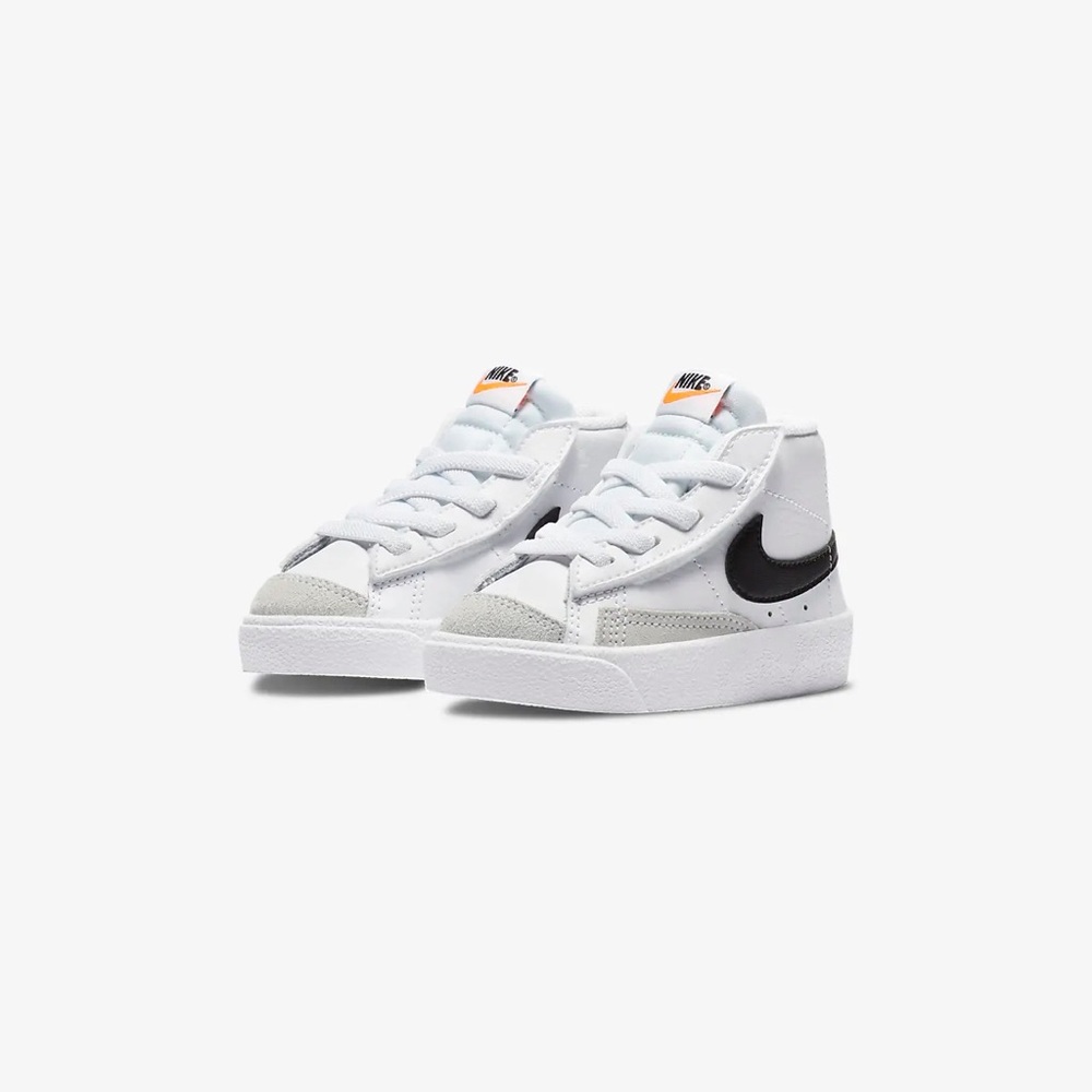 Nike Blazer Mid '77 (NEVER BEEN WORN) SIZE 10C